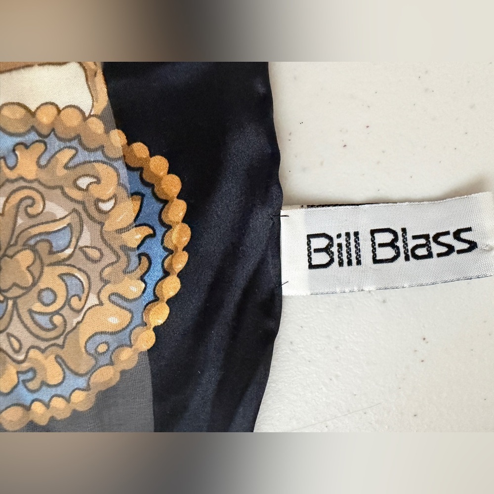 🖤💛👑BILL BLASS Pure Silk Large Square Scarf NEW - Picture 7 of 7